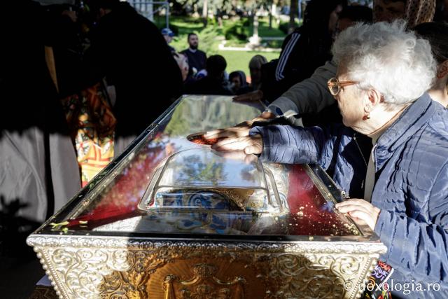 (Foto) Jurnal de pelerin la Sfânta Cuvioasă Parascheva – Ziua I, 8 octombrie 2024