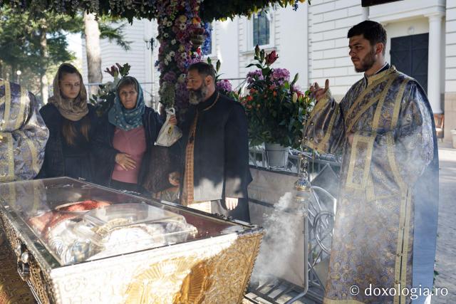 (Foto) Jurnal de pelerin la Sfânta Cuvioasă Parascheva – Ziua I, 8 octombrie 2024