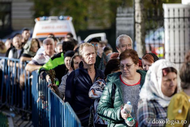 (Foto) Jurnal de pelerin la Sfânta Cuvioasă Parascheva – Ziua I, 8 octombrie 2024