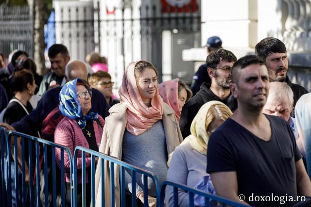 (Foto) Jurnal de pelerin la Sfânta Cuvioasă Parascheva – Ziua I, 8 octombrie 2024