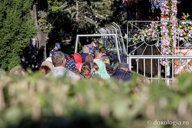 (Foto) Jurnal de pelerin la Sfânta Cuvioasă Parascheva – Ziua I, 8 octombrie 2024