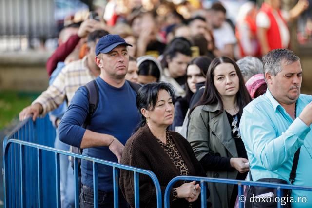 Jurnal de pelerin la Sfânta Cuvioasă Parascheva – Ziua a II-a, 9 octombrie 2024 / foto: Oana Nechifor (Foto) Jurnal de pelerin la Sfânta Cuvioasă Parascheva – Ziua a II-a, 9 octombrie 2024