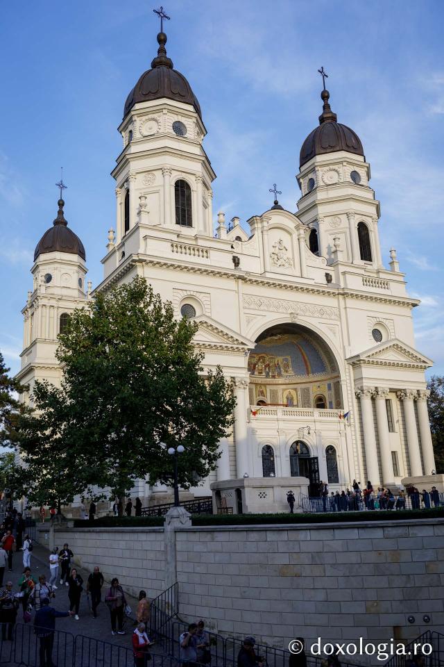 Jurnal de pelerin la Sfânta Cuvioasă Parascheva – Ziua a II-a, 9 octombrie 2024 / foto: Oana Nechifor (Foto) Jurnal de pelerin la Sfânta Cuvioasă Parascheva – Ziua a II-a, 9 octombrie 2024
