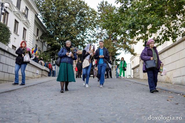 Jurnal de pelerin la Sfânta Cuvioasă Parascheva – Ziua a II-a, 9 octombrie 2024 / foto: Oana Nechifor (Foto) Jurnal de pelerin la Sfânta Cuvioasă Parascheva – Ziua a II-a, 9 octombrie 2024