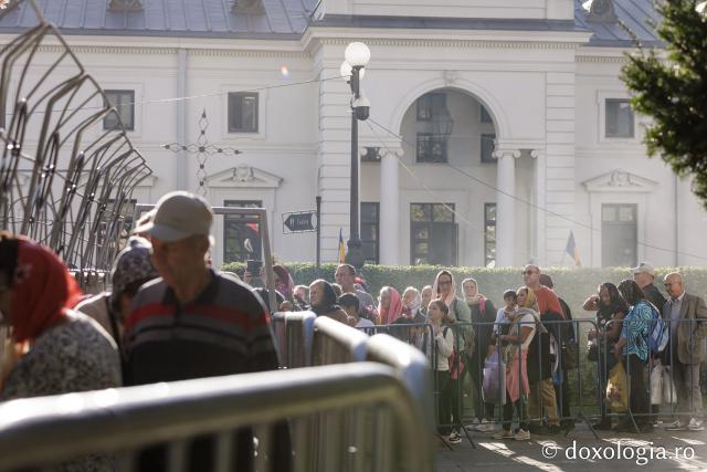 Jurnal de pelerin la Sfânta Cuvioasă Parascheva – Ziua a III-a, 10 octombrie 2024 / foto: Oana Nechifor (Foto) Jurnal de pelerin la Sfânta Cuvioasă Parascheva – Ziua a III-a, 10 octombrie 2024