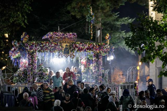 Jurnal de pelerin la Sfânta Cuvioasă Parascheva – Ziua a III-a, 10 octombrie 2024 / foto: Oana Nechifor (Foto) Jurnal de pelerin la Sfânta Cuvioasă Parascheva – Ziua a III-a, 10 octombrie 2024