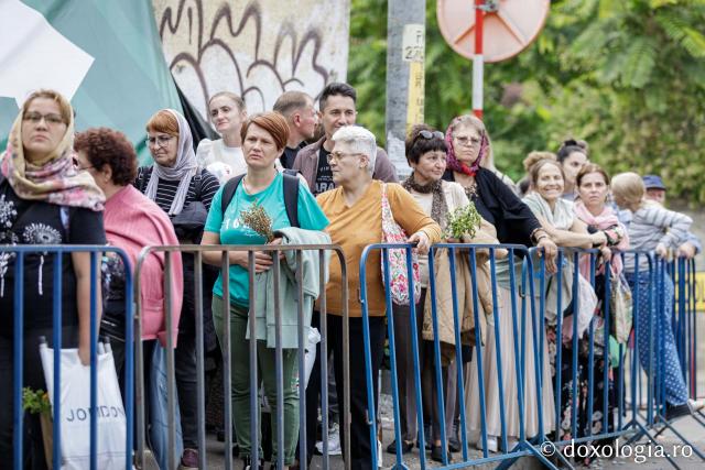 Jurnal de pelerin la Sfânta Cuvioasă Parascheva – Ziua a IV-a, 11 octombrie 2024 / foto: Oana Nechifor (Foto) Jurnal de pelerin la Sfânta Cuvioasă Parascheva – Ziua a IV-a, 11 octombrie 2024