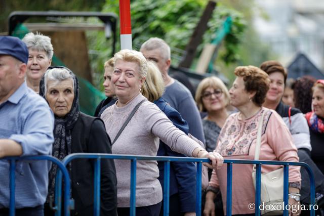 Jurnal de pelerin la Sfânta Cuvioasă Parascheva – Ziua a IV-a, 11 octombrie 2024 / foto: Oana Nechifor (Foto) Jurnal de pelerin la Sfânta Cuvioasă Parascheva – Ziua a IV-a, 11 octombrie 2024