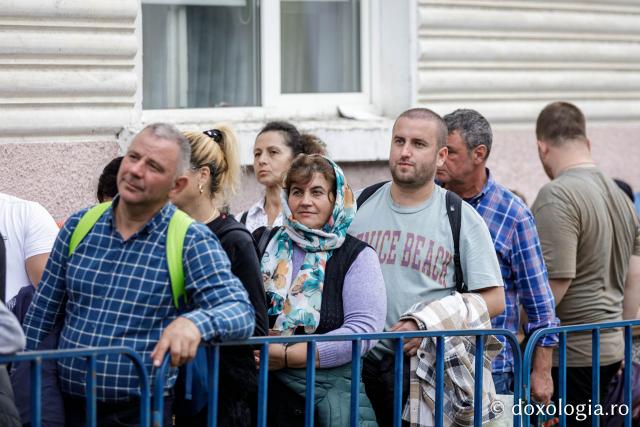 Jurnal de pelerin la Sfânta Cuvioasă Parascheva – Ziua a IV-a, 11 octombrie 2024 / foto: Oana Nechifor (Foto) Jurnal de pelerin la Sfânta Cuvioasă Parascheva – Ziua a IV-a, 11 octombrie 2024