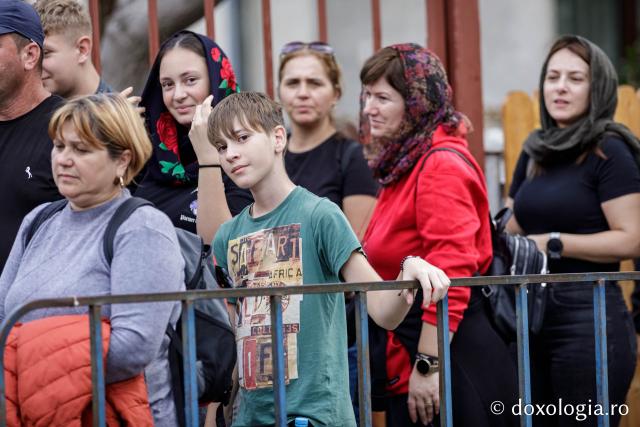 Jurnal de pelerin la Sfânta Cuvioasă Parascheva – Ziua a IV-a, 11 octombrie 2024 / foto: Oana Nechifor (Foto) Jurnal de pelerin la Sfânta Cuvioasă Parascheva – Ziua a IV-a, 11 octombrie 2024