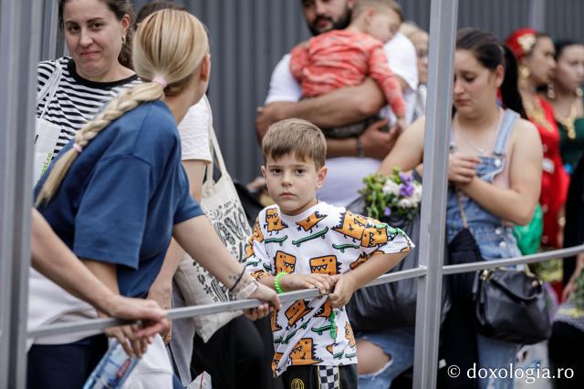 Jurnal de pelerin la Sfânta Cuvioasă Parascheva – Ziua a IV-a, 11 octombrie 2024 / foto: Oana Nechifor (Foto) Jurnal de pelerin la Sfânta Cuvioasă Parascheva – Ziua a IV-a, 11 octombrie 2024