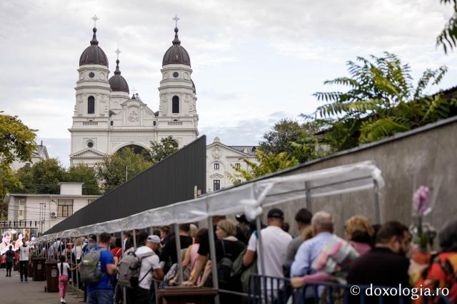 Jurnal de pelerin la Sfânta Cuvioasă Parascheva – Ziua a IV-a, 11 octombrie 2024 / foto: Oana Nechifor (Foto) Jurnal de pelerin la Sfânta Cuvioasă Parascheva – Ziua a IV-a, 11 octombrie 2024