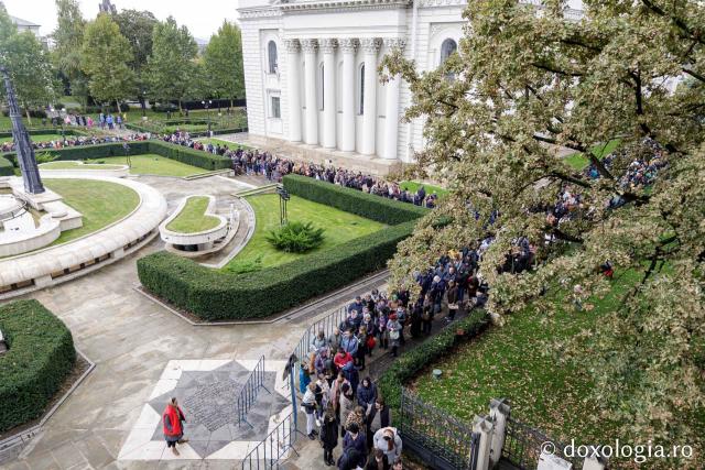 Jurnal de pelerin la Sfânta Cuvioasă Parascheva – Ziua a VIII-a, 15 octombrie 2024 / foto: Oana Nechifor (Foto) Jurnal de pelerin la Sfânta Cuvioasă Parascheva – Ziua a VIII-a, 15 octombrie 2024