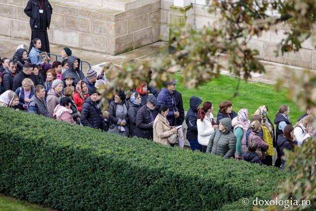 Jurnal de pelerin la Sfânta Cuvioasă Parascheva – Ziua a VIII-a, 15 octombrie 2024 / foto: Oana Nechifor (Foto) Jurnal de pelerin la Sfânta Cuvioasă Parascheva – Ziua a VIII-a, 15 octombrie 2024