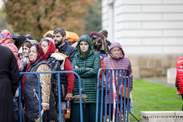 Jurnal de pelerin la Sfânta Cuvioasă Parascheva – Ziua a VIII-a, 15 octombrie 2024 / foto: Oana Nechifor (Foto) Jurnal de pelerin la Sfânta Cuvioasă Parascheva – Ziua a VIII-a, 15 octombrie 2024