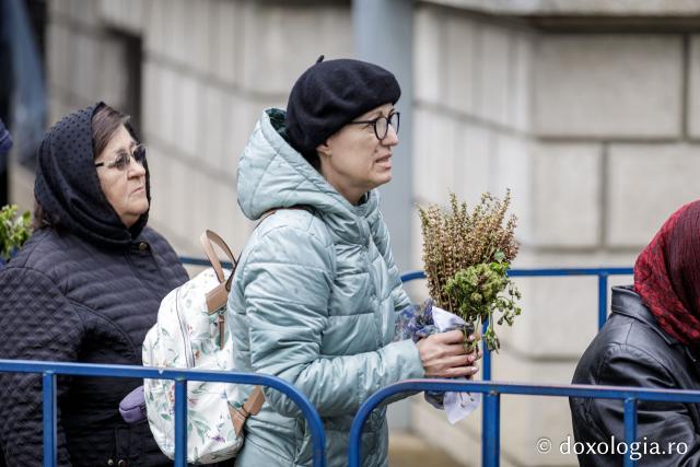 Jurnal de pelerin la Sfânta Cuvioasă Parascheva – Ziua a VIII-a, 15 octombrie 2024 / foto: Oana Nechifor (Foto) Jurnal de pelerin la Sfânta Cuvioasă Parascheva – Ziua a VIII-a, 15 octombrie 2024