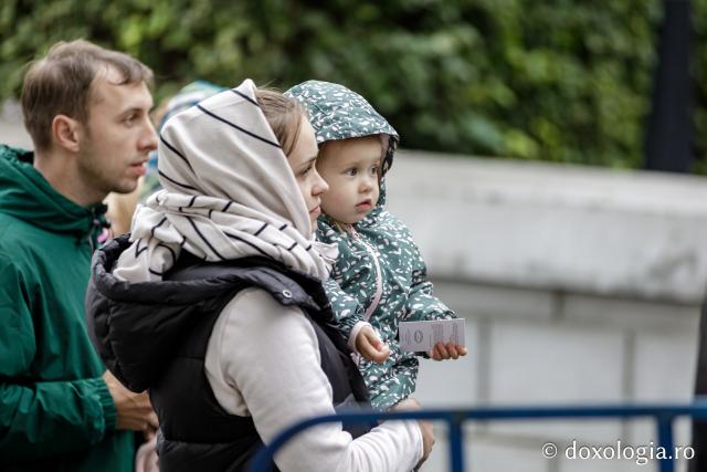 Jurnal de pelerin la Sfânta Cuvioasă Parascheva – Ziua a VIII-a, 15 octombrie 2024 / foto: Oana Nechifor (Foto) Jurnal de pelerin la Sfânta Cuvioasă Parascheva – Ziua a VIII-a, 15 octombrie 2024