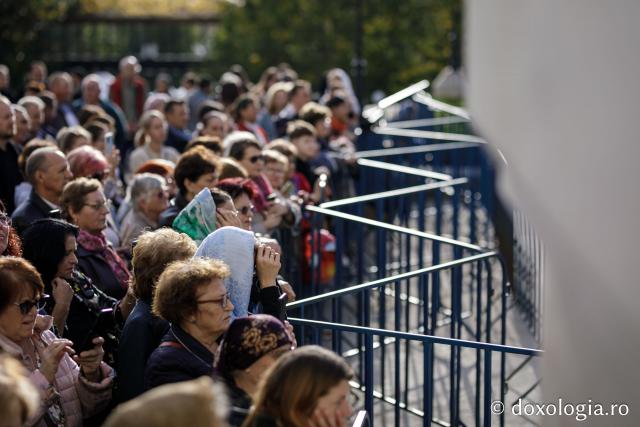 Jurnal de pelerin la Sfânta Cuvioasă Parascheva – Ziua a VI-a, 13 octombrie 2024 / foto: Oana Nechifor (Foto) Jurnal de pelerin la Sfânta Cuvioasă Parascheva – Ziua a VI-a, 13 octombrie 2024