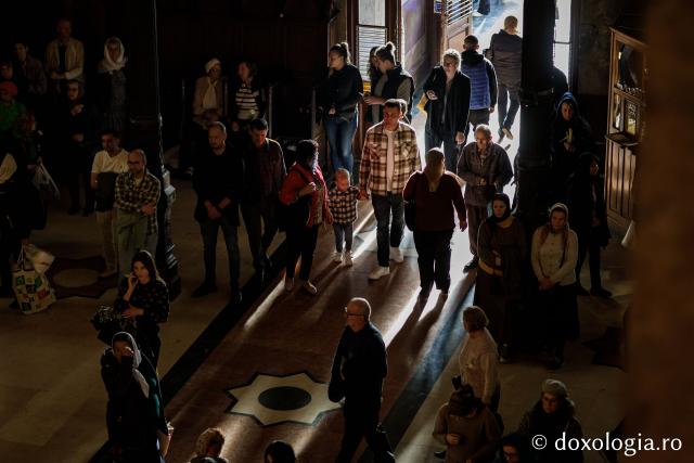 Jurnal de pelerin la Sfânta Cuvioasă Parascheva – Ziua a VI-a, 13 octombrie 2024 / foto: Oana Nechifor (Foto) Jurnal de pelerin la Sfânta Cuvioasă Parascheva – Ziua a VI-a, 13 octombrie 2024