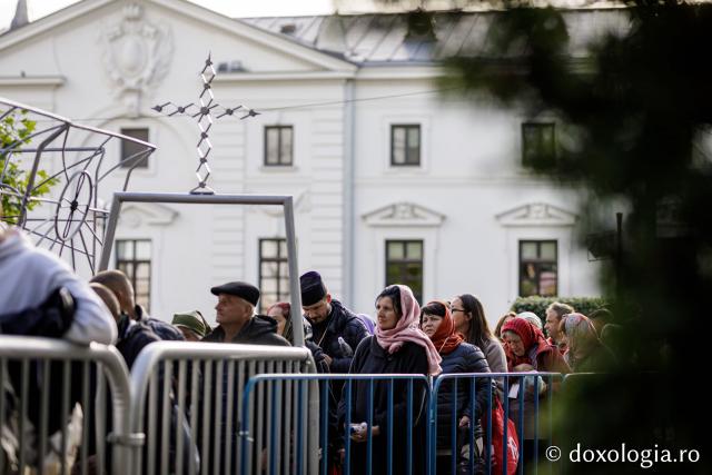 Jurnal de pelerin la Sfânta Cuvioasă Parascheva – Ziua a VI-a, 13 octombrie 2024 / foto: Oana Nechifor (Foto) Jurnal de pelerin la Sfânta Cuvioasă Parascheva – Ziua a VI-a, 13 octombrie 2024