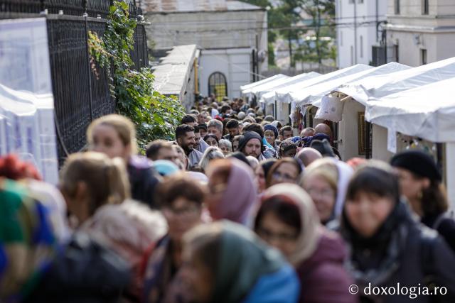 Jurnal de pelerin la Sfânta Cuvioasă Parascheva – Ziua a VI-a, 13 octombrie 2024 / foto: Oana Nechifor (Foto) Jurnal de pelerin la Sfânta Cuvioasă Parascheva – Ziua a VI-a, 13 octombrie 2024