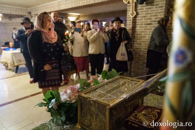 Brâul Maicii Domnului a poposit la Parohia „Sfântul Ioan Rusul” – Valea Adâncă din Iași / Foto: Mihail Vrăjitoru Brâul Maicii Domnului a poposit la Parohia „Sfântul Ioan Rusul” – Valea Adâncă din Iași