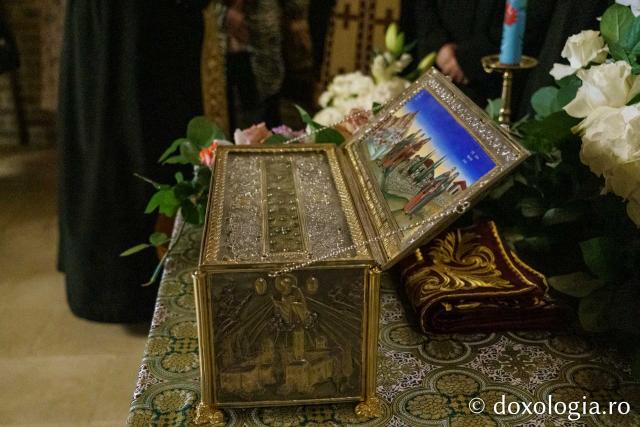 Brâul Maicii Domnului a poposit la Parohia „Sfântul Ioan Rusul” – Valea Adâncă din Iași / Foto: Mihail Vrăjitoru Brâul Maicii Domnului a poposit la Parohia „Sfântul Ioan Rusul” – Valea Adâncă din Iași