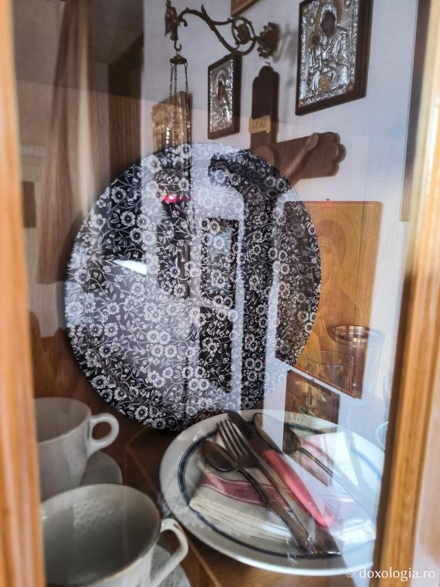 Chilia Părintelui Filotei Zervakos de la Mănăstirea „Panaghia Myrtidiotissa”din Paros / Foto: Pr. Marin Osoianu Chilia Părintelui Filotei Zervakos de la Mănăstirea „Panaghia Myrtidiotissa”din Paros