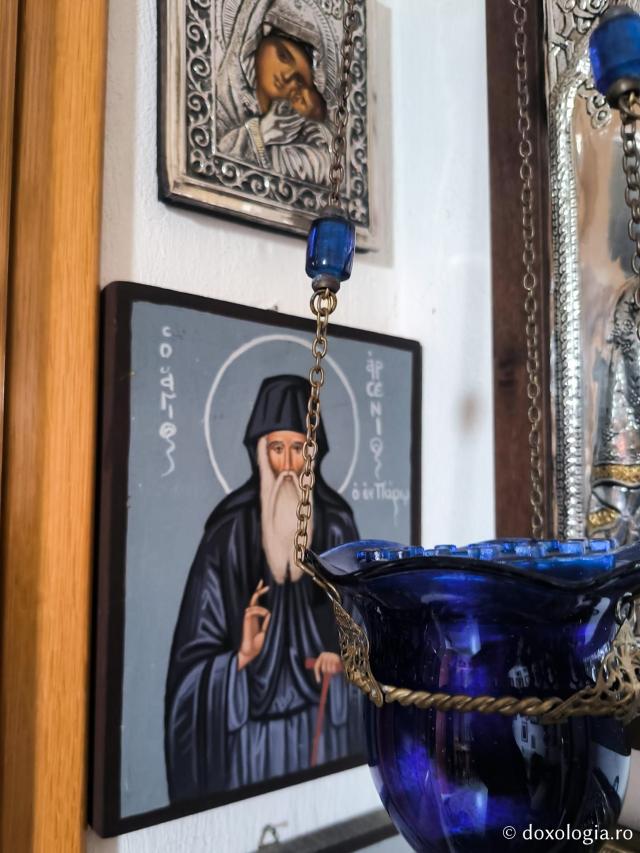 Chilia Părintelui Filotei Zervakos de la Mănăstirea „Panaghia Myrtidiotissa”din Paros / Foto: Pr. Marin Osoianu Chilia Părintelui Filotei Zervakos de la Mănăstirea „Panaghia Myrtidiotissa”din Paros