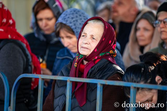 Rugăciune și bucurie: uniți sub ocrotirea Sfintei Parascheva și a Sfântului Pantelimon, Vindecătorul / Foto: Oana Nechifor Rugăciune și bucurie: uniți sub ocrotirea Sfintei Parascheva și a Sfântului Pantelimon, Vindecătorul