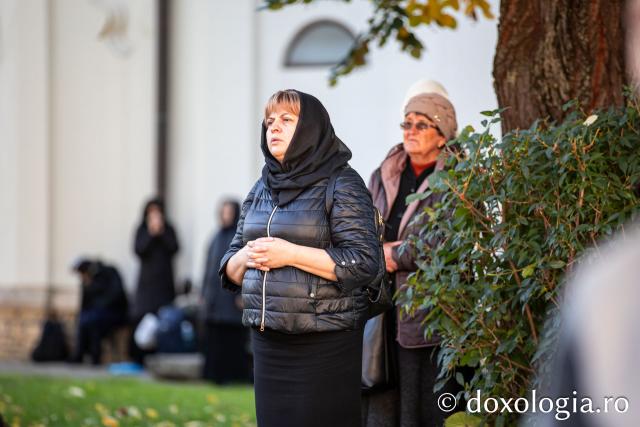 Rugăciune și bucurie: uniți sub ocrotirea Sfintei Parascheva și a Sfântului Pantelimon, Vindecătorul / Foto: Oana Nechifor Rugăciune și bucurie: uniți sub ocrotirea Sfintei Parascheva și a Sfântului Pantelimon, Vindecătorul
