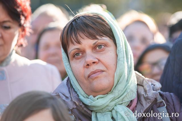 Rugăciune și bucurie: uniți sub ocrotirea Sfintei Parascheva și a Sfântului Pantelimon, Vindecătorul / Foto: Oana Nechifor Rugăciune și bucurie: uniți sub ocrotirea Sfintei Parascheva și a Sfântului Pantelimon, Vindecătorul