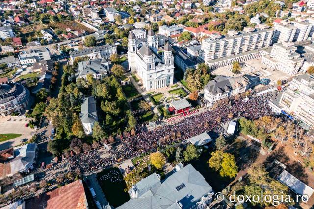Sfânta Liturghie – Hramul Sfintei Cuvioase Parascheva, 2024
