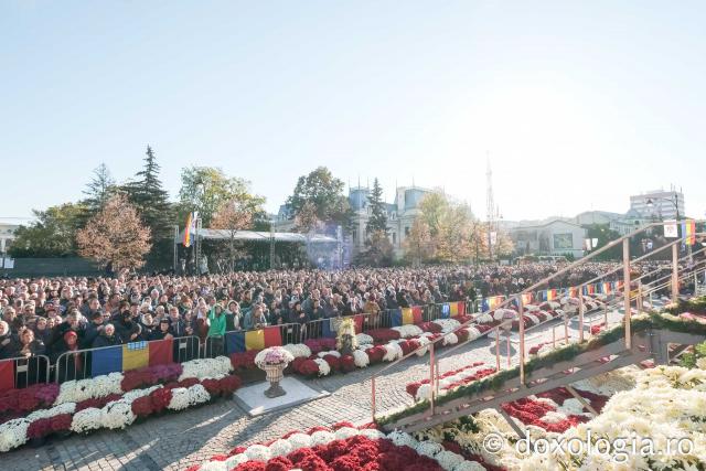 Sfânta Liturghie – Hramul Sfintei Cuvioase Parascheva, 2024