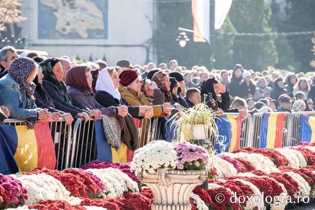 Sfânta Liturghie – Hramul Sfintei Cuvioase Parascheva, 2024