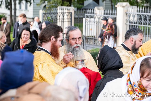 Sfânta Liturghie – Hramul Sfintei Cuvioase Parascheva, 2024