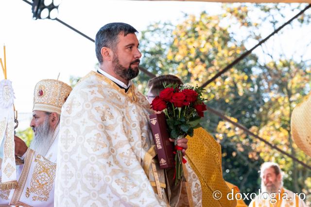 Sfânta Liturghie – Hramul Sfintei Cuvioase Parascheva, 2024