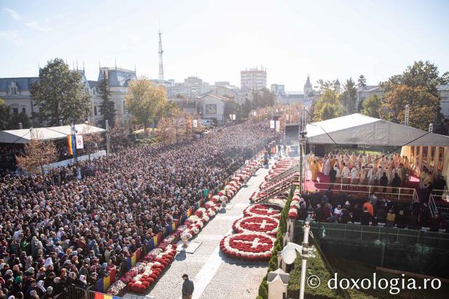 Sfânta Liturghie – Hramul Sfintei Cuvioase Parascheva, 2024
