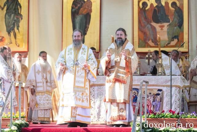 Sfânta Liturghie – Hramul Sfintei Cuvioase Parascheva, 2024