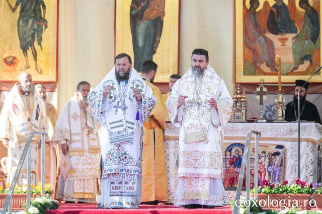 Sfânta Liturghie – Hramul Sfintei Cuvioase Parascheva, 2024