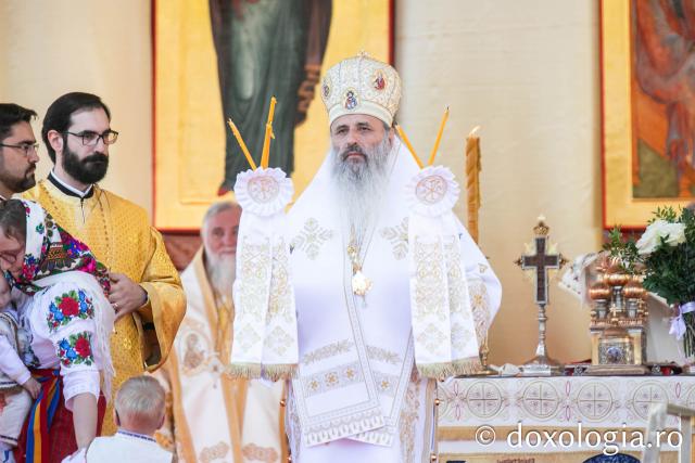 Sfânta Liturghie – Hramul Sfintei Cuvioase Parascheva, 2024