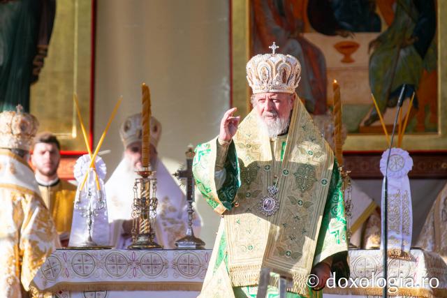 Sfânta Liturghie – Hramul Sfintei Cuvioase Parascheva, 2024