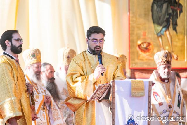 Sfânta Liturghie – Hramul Sfintei Cuvioase Parascheva, 2024