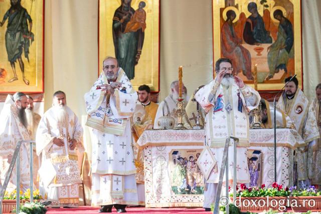 Sfânta Liturghie – Hramul Sfintei Cuvioase Parascheva, 2024