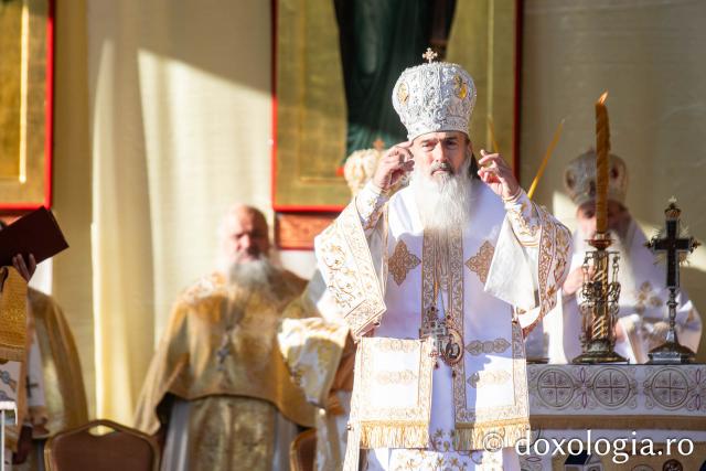 Sfânta Liturghie – Hramul Sfintei Cuvioase Parascheva, 2024