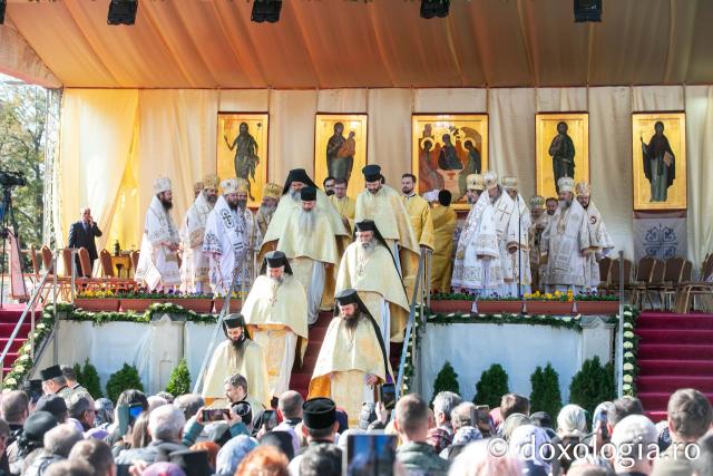 Sfânta Liturghie – Hramul Sfintei Cuvioase Parascheva, 2024