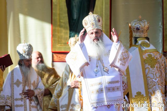 Sfânta Liturghie – Hramul Sfintei Cuvioase Parascheva, 2024