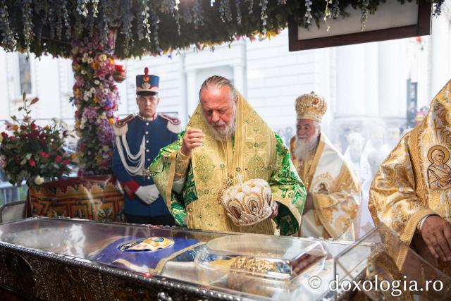 Soborul ierarhilor slujitori – Hramul Sfintei Cuvioase Parascheva, 2024