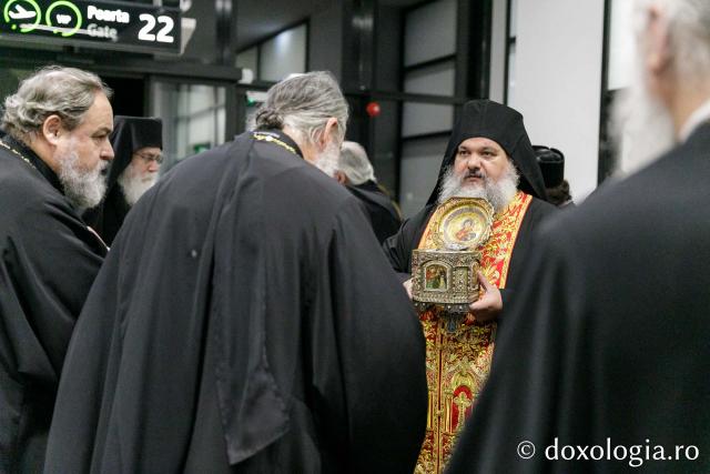 Întâmpinarea cinstitelor moaște ale Sfântului Mare Mucenic și Tămăduitor Pantelimon / Foto: pr. Silviu Cluci Întâmpinarea cinstitelor moaște ale Sfântului Mare Mucenic și Tămăduitor Pantelimon