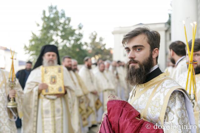 PS Ignatie a slujit la Catedrala Mitropolitană din Iași în a patra zi de pelerinaj / Foto: pr. Silviu Cluci PS Ignatie a slujit la Catedrala Mitropolitană din Iași în a patra zi de pelerinaj